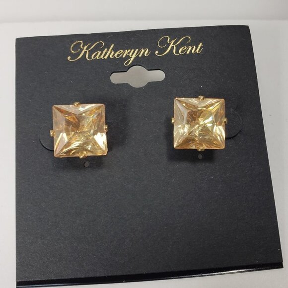 KATHERYN KENT, Gold-tone 0.5x0.5-in Yellow Square Sparkle Crystal Stud Earrings - Picture 9 of 9